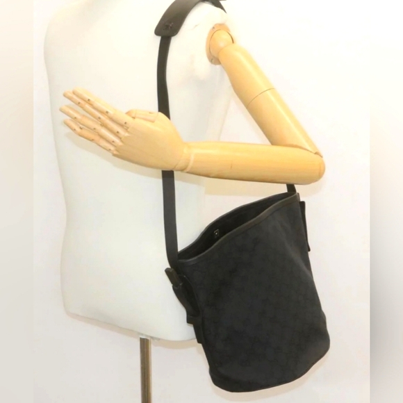 ๐ฎ๐น Gucci Black GG Canvas Monogram Leather Trim Bucket Shoulder Bag ๐ฎ๐น ๐ค๐ค - Picture 17 of 17